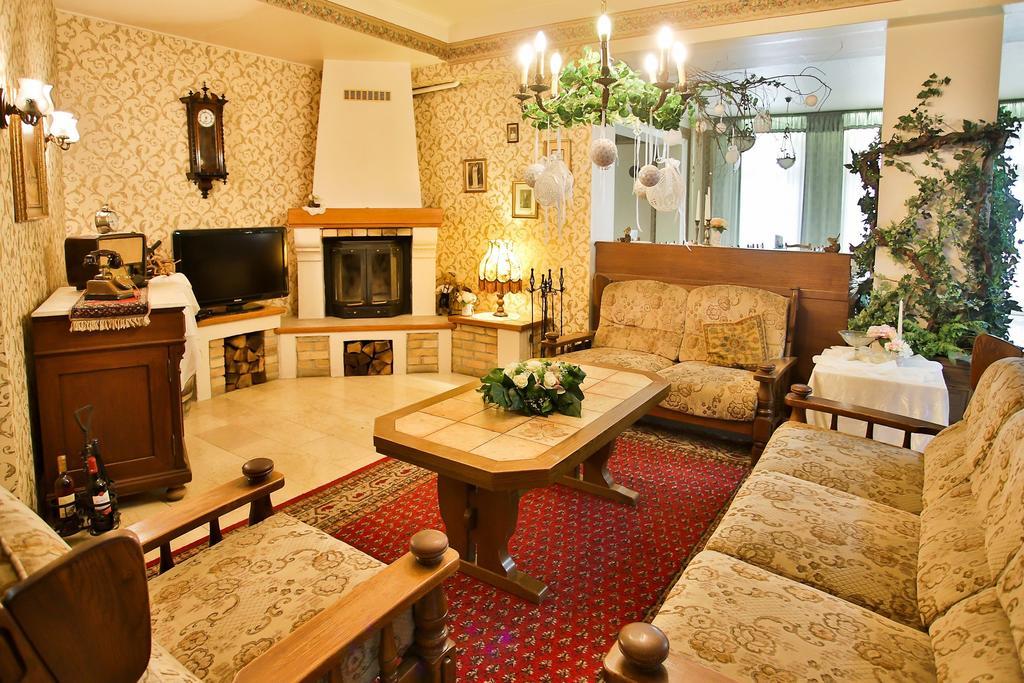 Hotel Rittinger Bonyhád Esterno foto