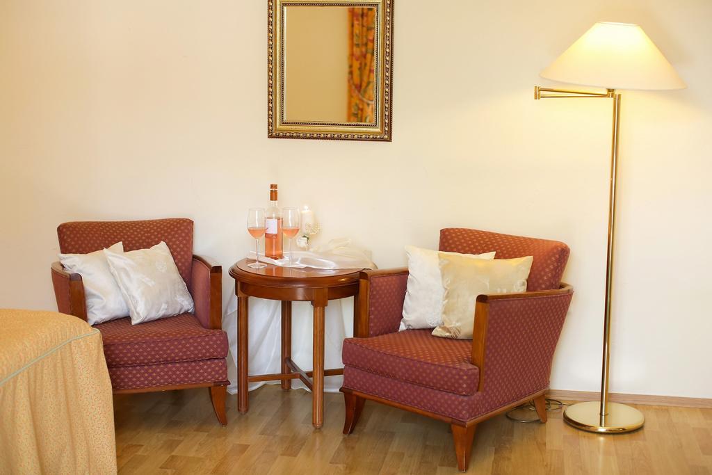 Hotel Rittinger Bonyhád Esterno foto