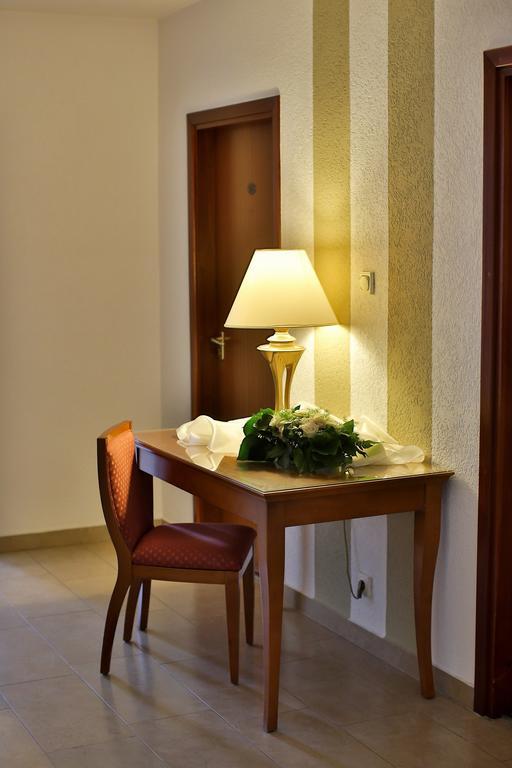 Hotel Rittinger Bonyhád Esterno foto